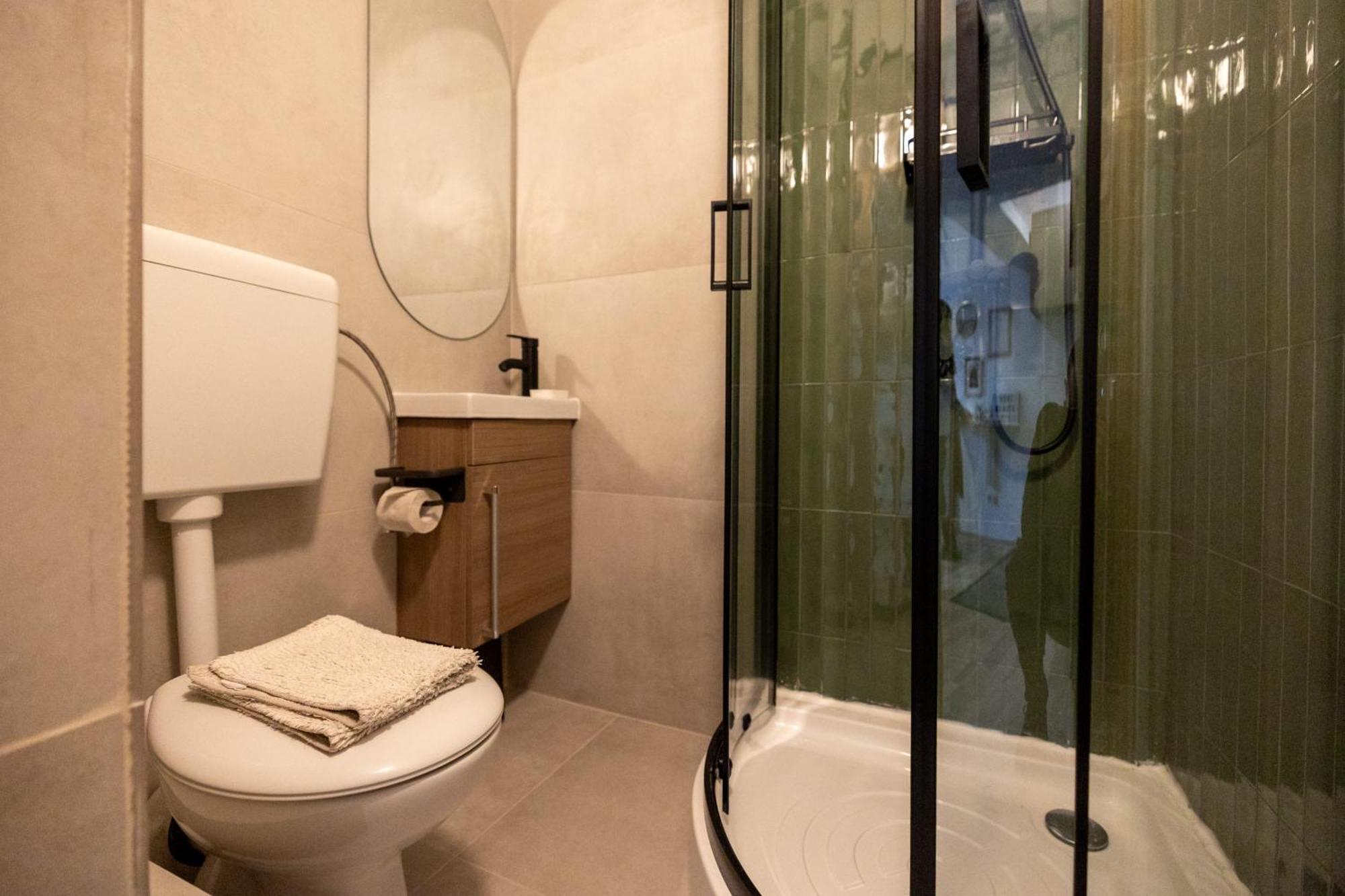 Cozy Studio Retreat - Quiet, Premium Stay Τιμισοάρα Εξωτερικό φωτογραφία